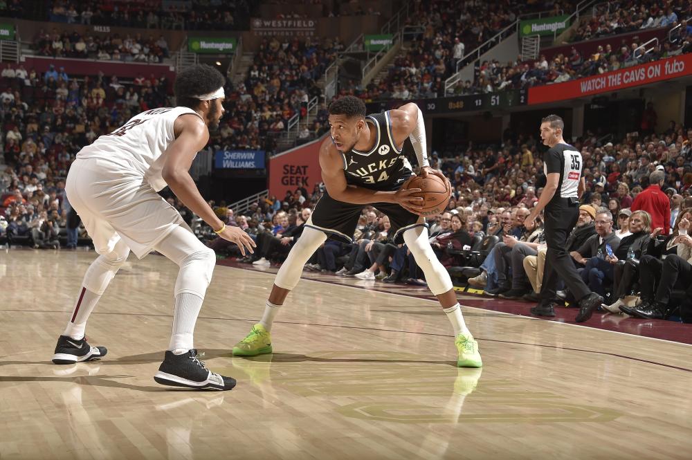 他平均每9 他平均每9